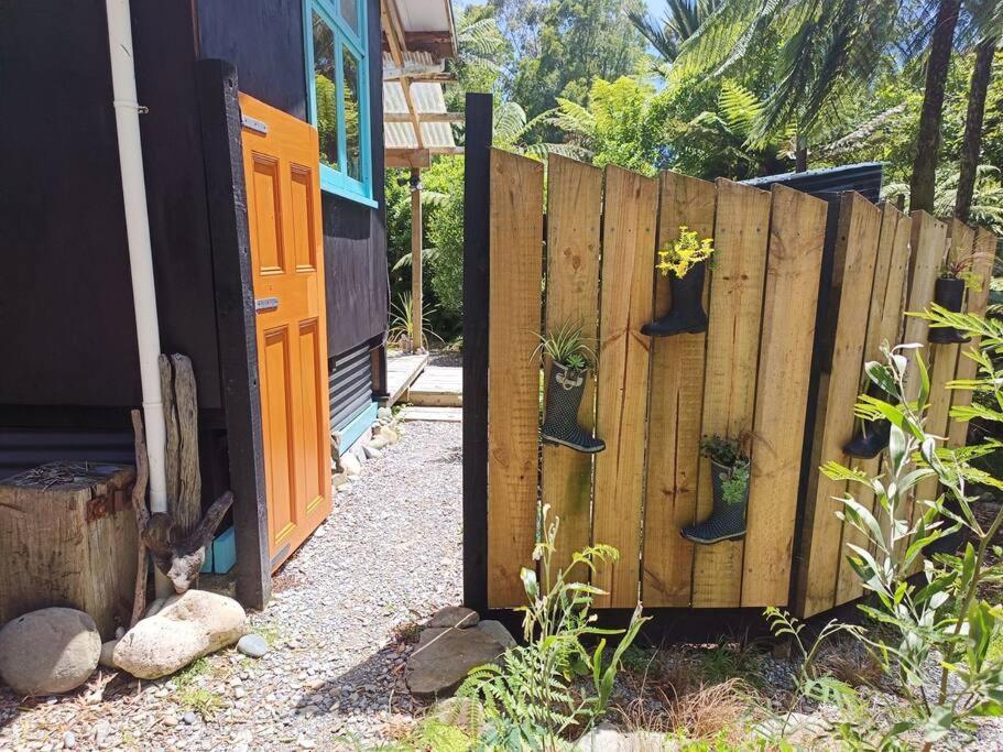 Gumboot Paradise Eco Stay Barrytown Dış mekan fotoğraf
